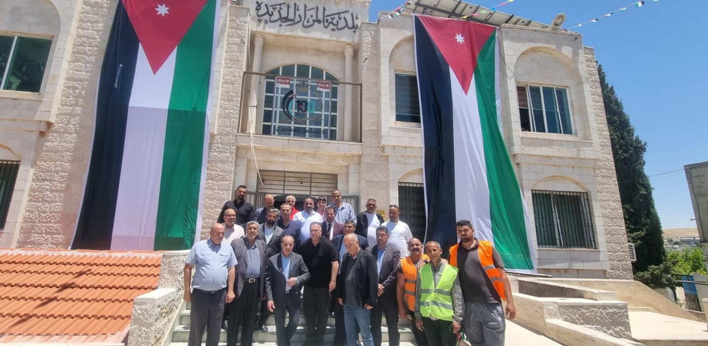 وزير الإدارة المحلية يتفقد 3  بلديات في عجلون وإربد