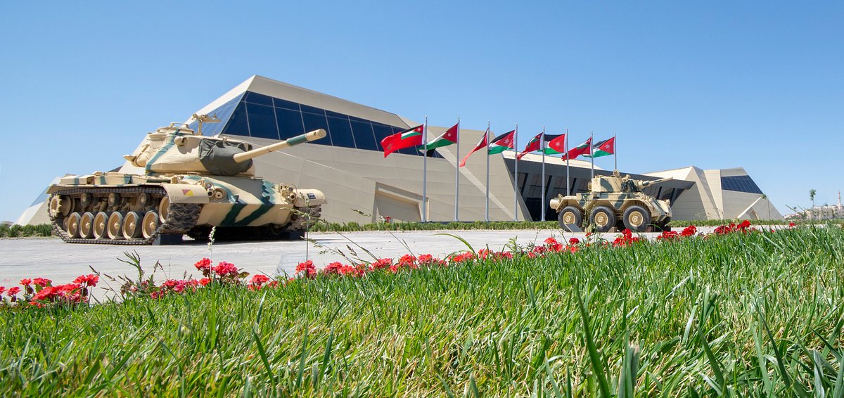 متحف الدبابات الملكي استقبل أكثر من 6 آلاف شخص في ساحاته الداخلية