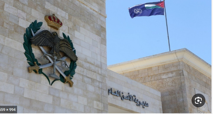 الامن: العثور على الطفلين المتغيبان عن منزل ذويهما  في العاصمه وهما بحاله جيدة