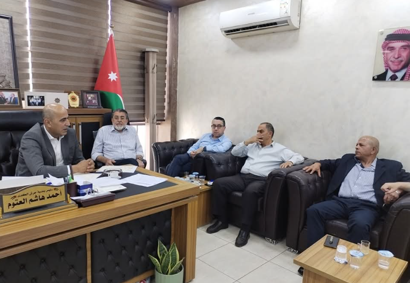 بلدية جرش تؤكد التزامها بتخليد ذكرى الشهداء النواصرة وأبو لباد وجميع شهداء الوطن