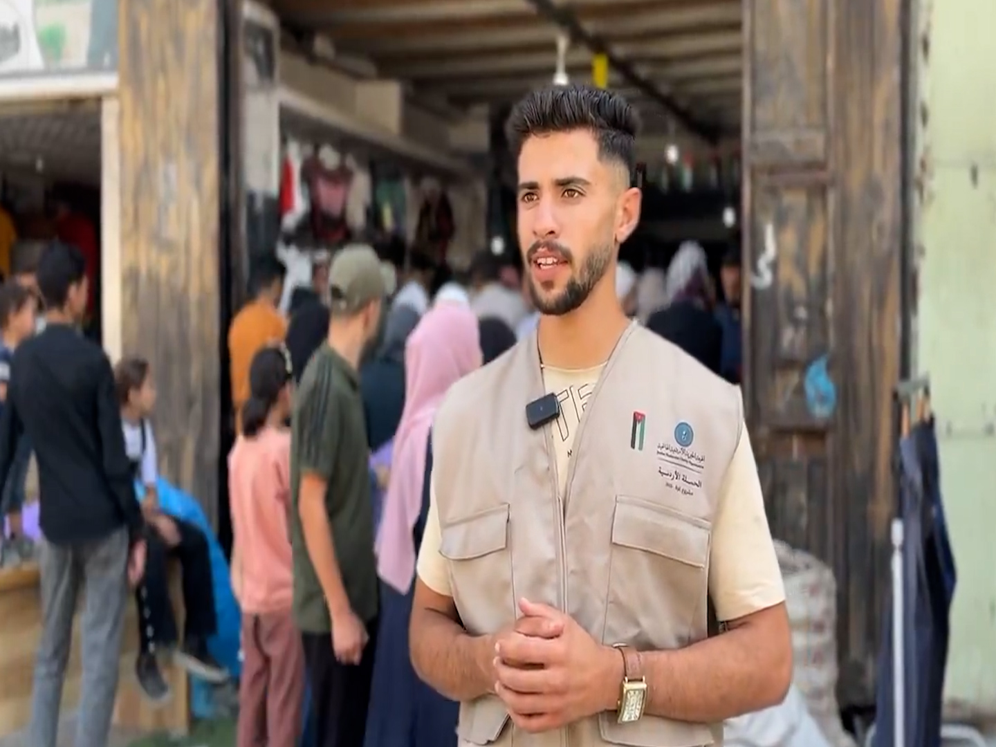 الهيئة الخيرية والحملة الأردنية تنفذان كسوة العيد في شمال غزة .. فيديو