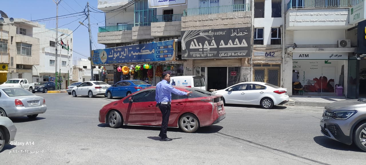 خطة مرورية .. "سير الرمثا" يكثف عمله للحفاظ على انسايبية السير