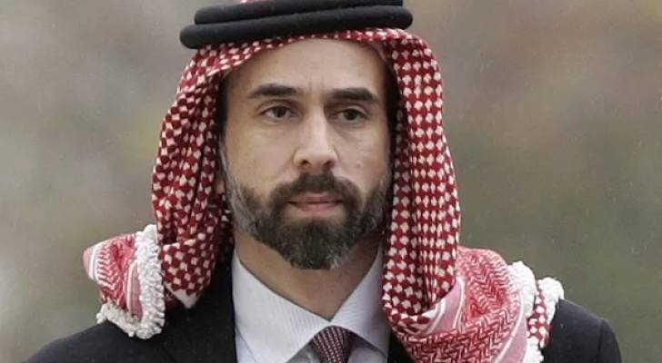 الأمير طلال بن محمد يؤدي اليمين الدستورية نائبا للملك