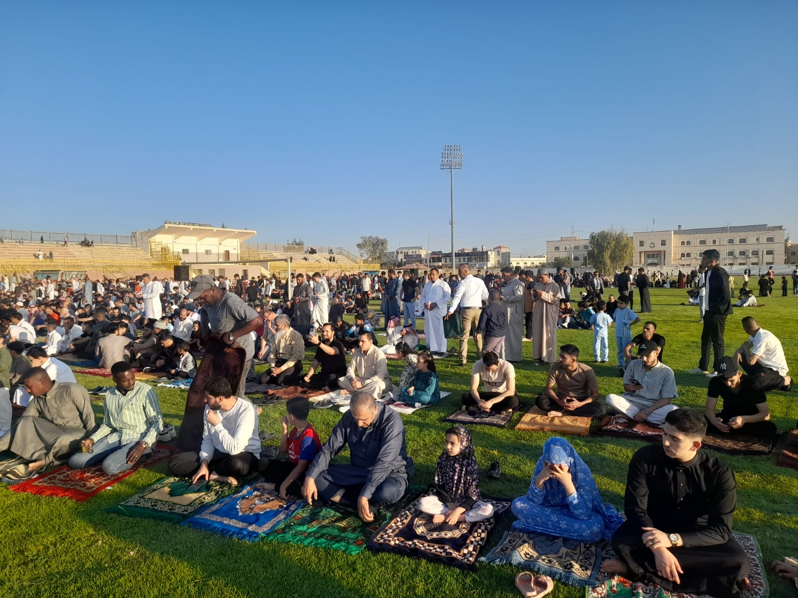 الأردنيون يؤدون صلاة عيد الأضحى في جميع المحافظات