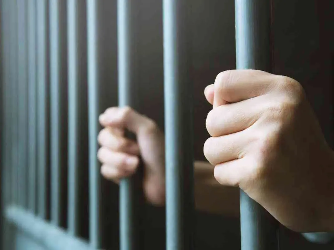 القبض على طبيب انشأ صفحة وهمية وأساء لحكام اداريين ورجال أمن وشخصيات عامة