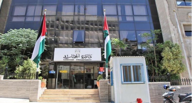 مدير عام الجمارك: 2100 قضية تهريب منذ بداية العام الحالي