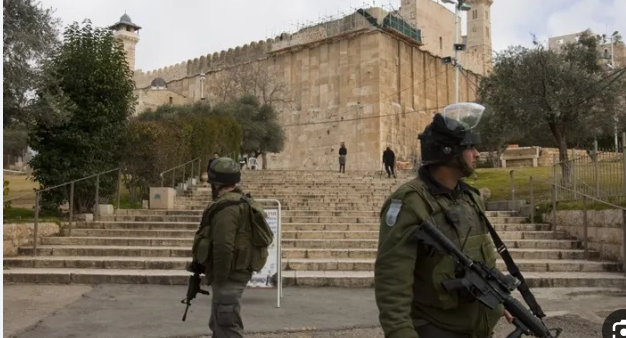 محافظة القدس لـ" الحقيقة الدولية ": الاحتلال يغلق الأقصى لليوم الخامس