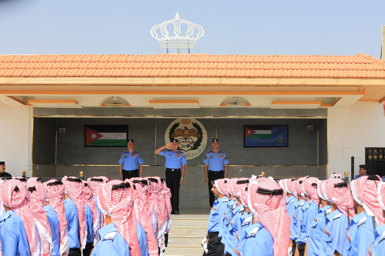 اللواء المعايطة يرعى حفل تخريج كوكبة جديدة من الشرطة المستجدين
