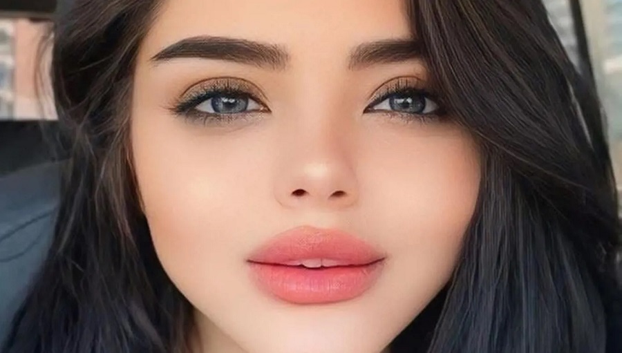 القبض على مؤثّرة شهيرة بتهمة نشر "محتوى هابط"