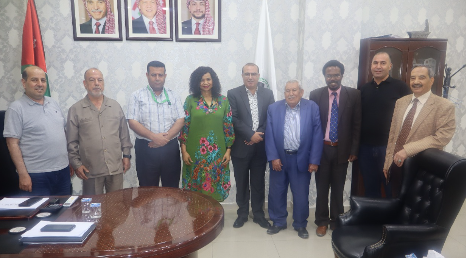 سفيرة جمهورية جنوب أفريقيا تزور غرفة تجارة الكرك