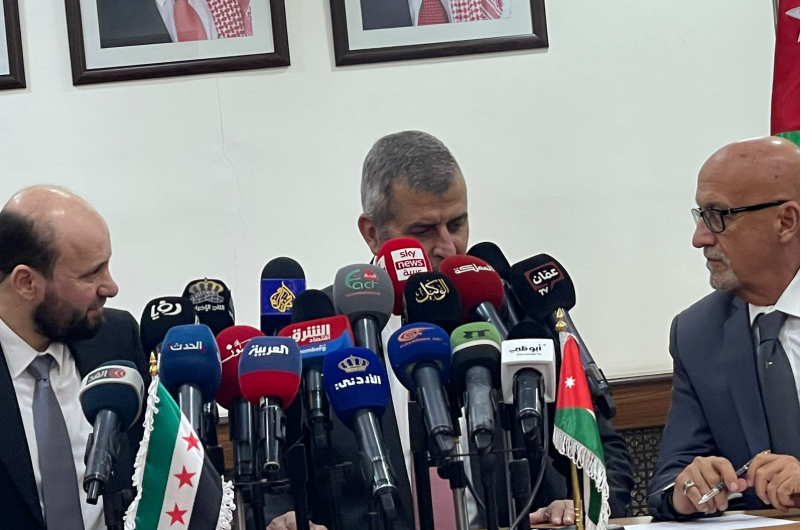 الأردن وسوريا يبحثان تشكيل فريق مشترك لرفع قدرة الربط الكهربائي