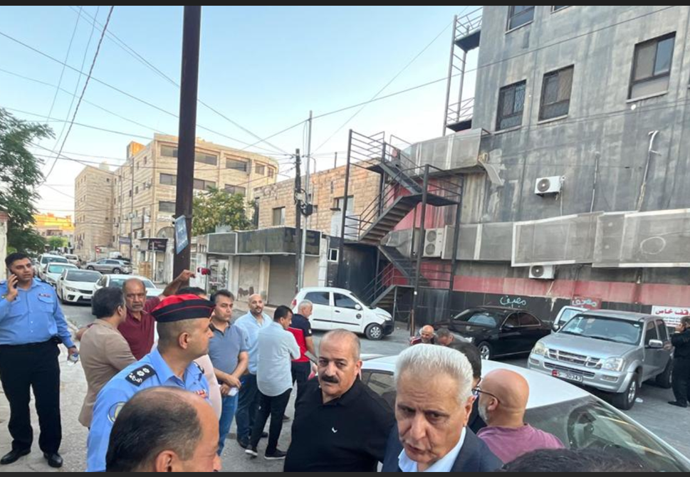 بعد انهيار عمارة اربد.. تخوفات من انهيار بناية بمجمع الشيخ خليل  - صور