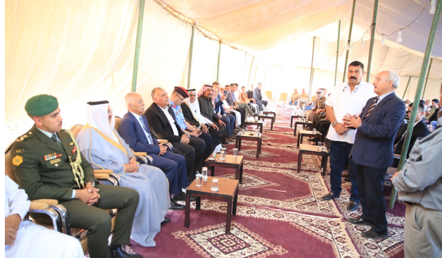 مندوبا عن الملك وولي العهد. العيسوي يعزي أبو هنية وأبو جاموس