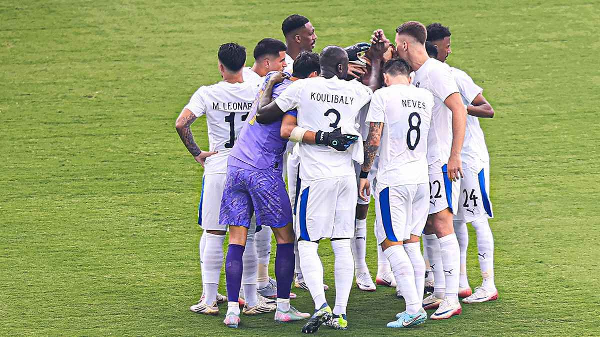 مفاجأة.. الهلال "المنهك" يتجه لاتخاذ قرار حاسم تجاه السوبر السعودي