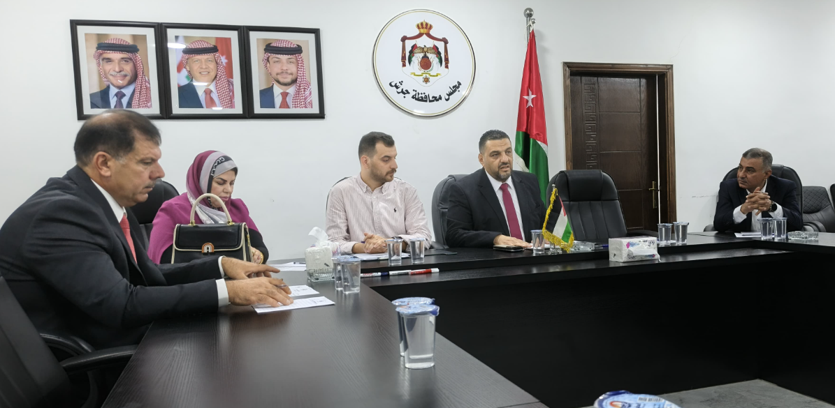 مجلس محافظة جرش يؤدون اليمين القانوني