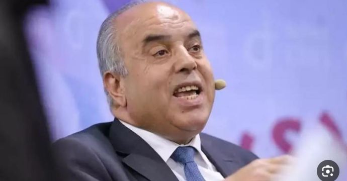 70 أكاديميا يساندون تصريحات محافظة بشأن الجامعات
