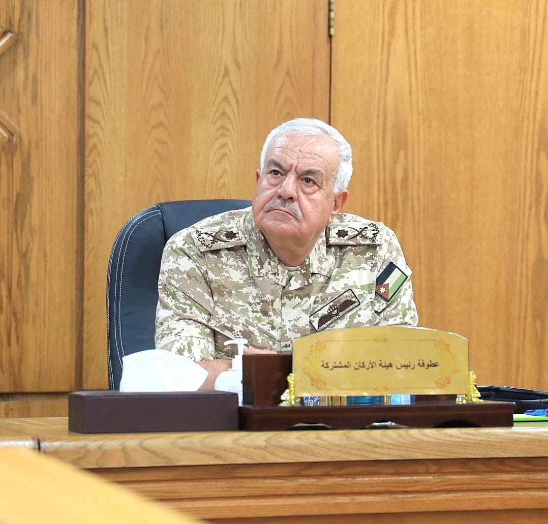 رئيس هيئة الأركان المشتركة يحضر ندوة "تحليل البيئة الاستراتيجية وإدارة المخاطر"