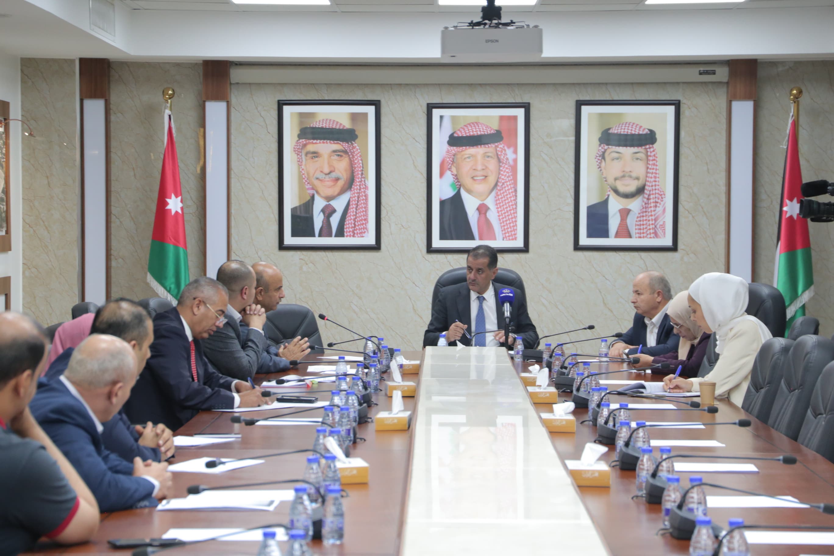 " الإدارية النيابية " تطالب بإنصاف موظفي صندوق التعويضات البيئية