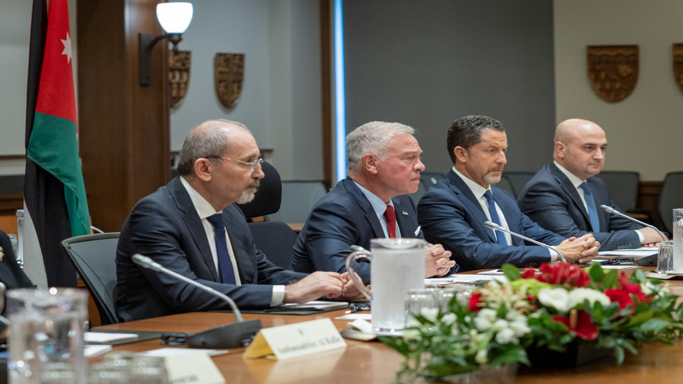 الملك ورئيس الوزراء الكندي يؤكدان ضرورة بذل أقصى الجهود لوقف الحرب على غزة