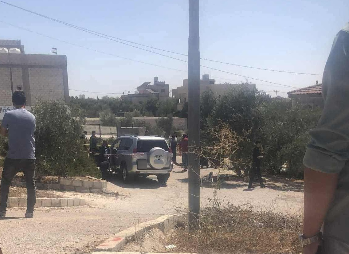 العثور على خمسيني متوفى داخل مركبته في إربد