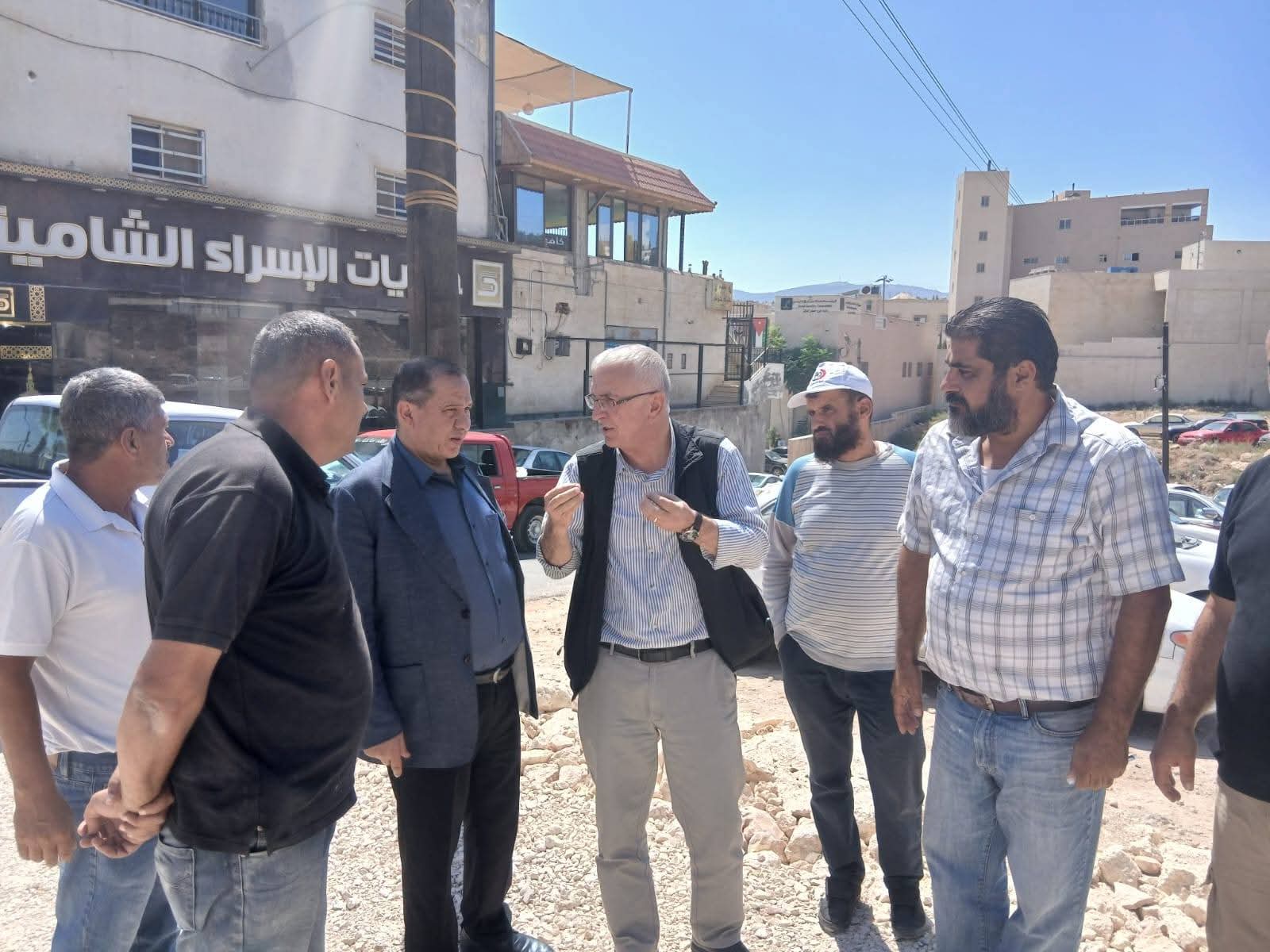 "رئيس لجنة جرش" يتفقد عدداً من المواقع الخدمية والرقابية بالمحافظة