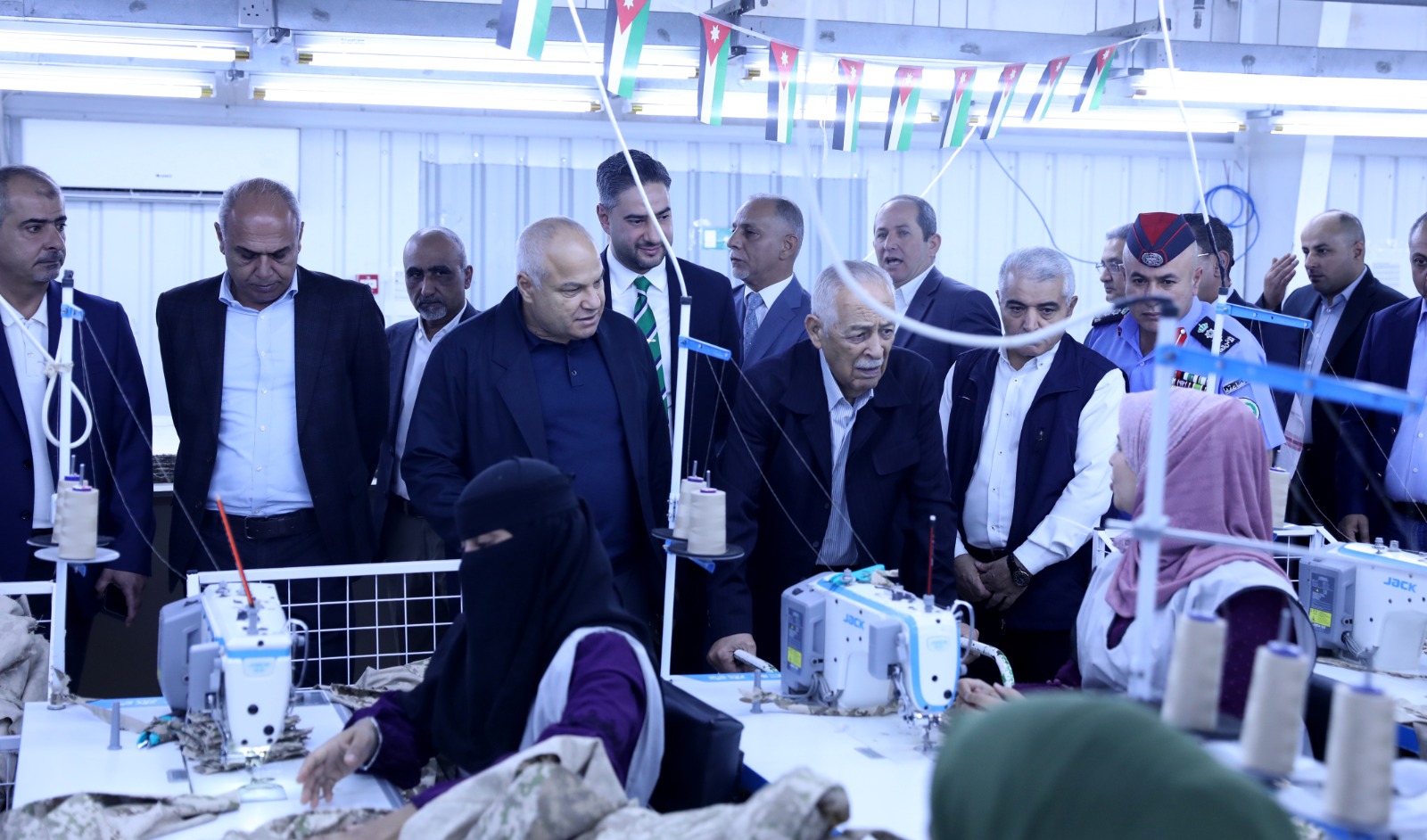 رئيس الديوان الملكي يتفقد مشاريع مبادرات ملكية في محافظة معان