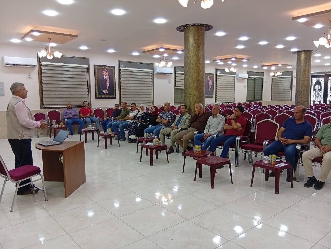 جلسة تعريفية بجائزة الحسين بن عبد الله الثاني للعمل التطوعي في بلدية المعراض