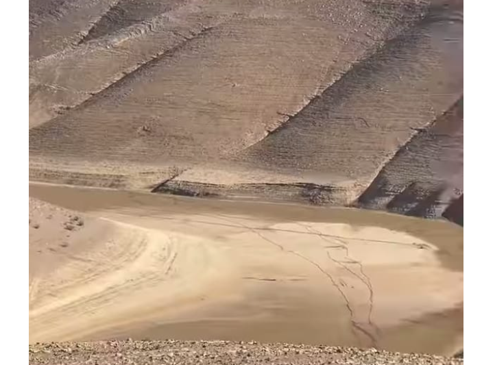  مادبا .. الجفاف يضرب سد الوالة