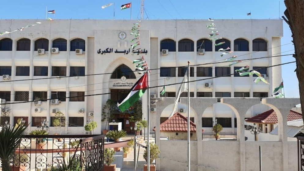 بلدية إربد تنهي أعمال صيانة نفق الملك حسين (فيديو)