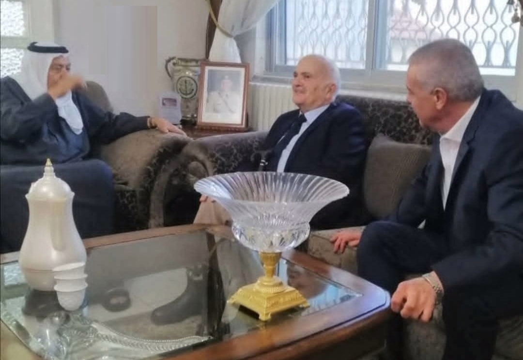 الأمير الحسن بن طلال يزور الشيخ برجس الحديد