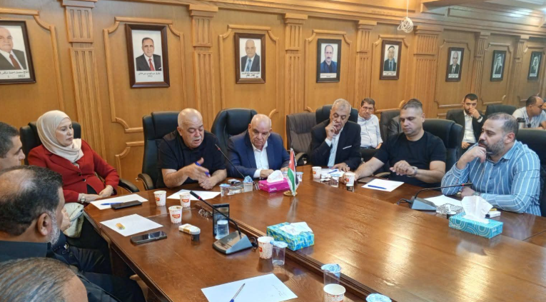 العزام يفتح النار  .. المكتب الهندسي خالف العقود ونطالب بتعويضات تصل الى 790 الف دينار