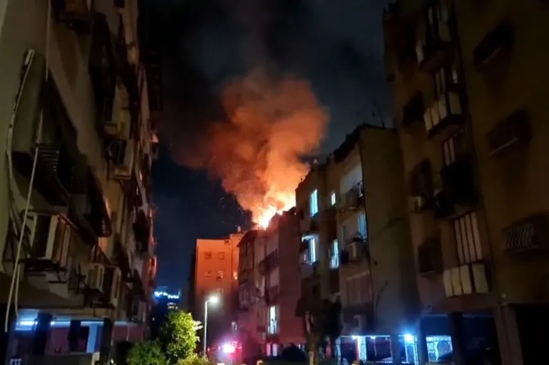 دوي انفجارات وسط "إسرائيل" جراء موجة صاروخية إيرانية فجراً