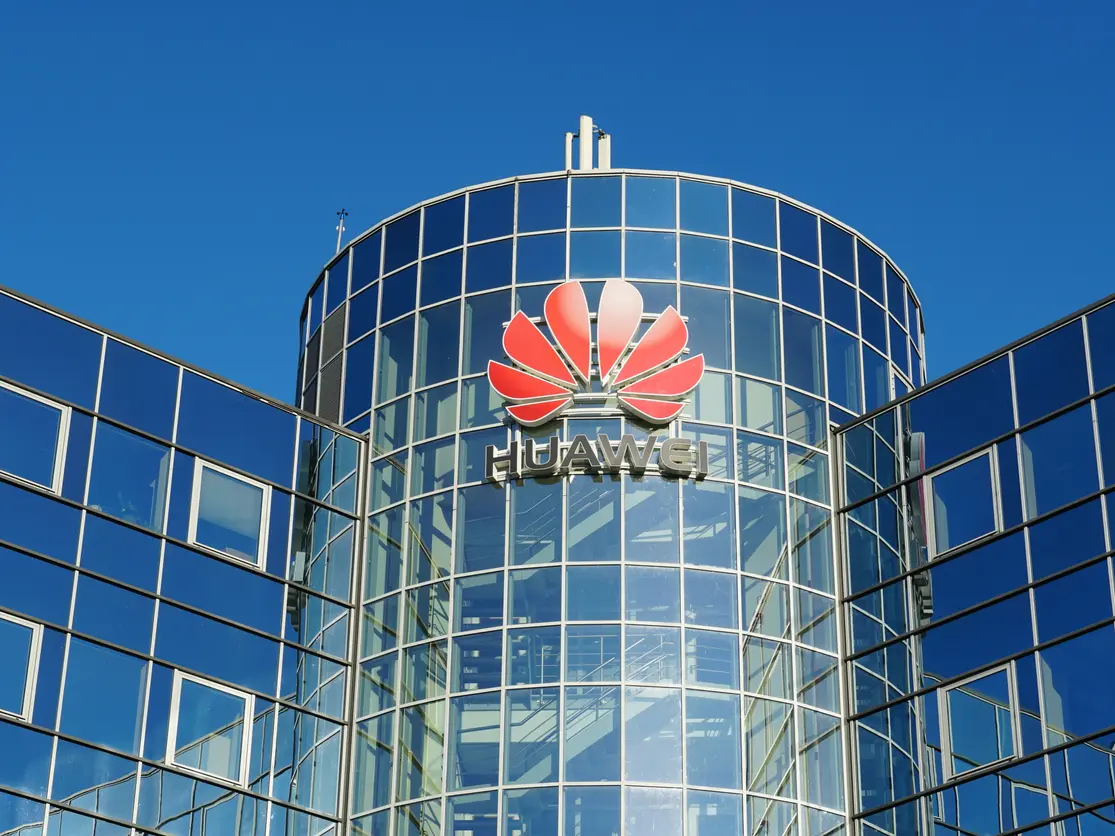 هواوي تعلن عن هاتف مجهز بمعالج Snapdragon