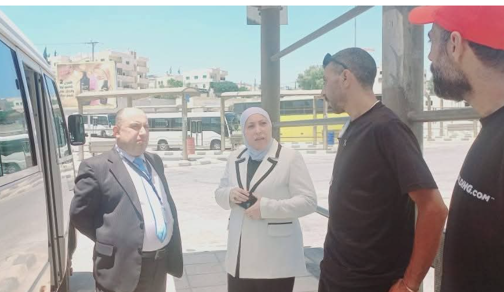وزيرة النقل تتفقد مركز الانطلاق والوصول في جرش