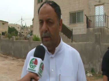 منطقة ماركا... مشاكل صحية وبيئية بتسرب مياه الصرف الصحي في شارع الاقحوان... تقرير تلفزيوني