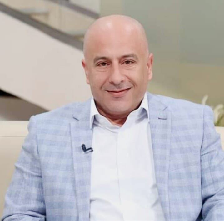 محاولات تفكيك المشهد: الإنزالات الجوية والمساعدات الأردنية لغزة