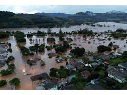 ارتفاع عدد ضحايا الفيضانات بالبرازيل إلى 66 قتيلا وأكثر من 100 مفقود