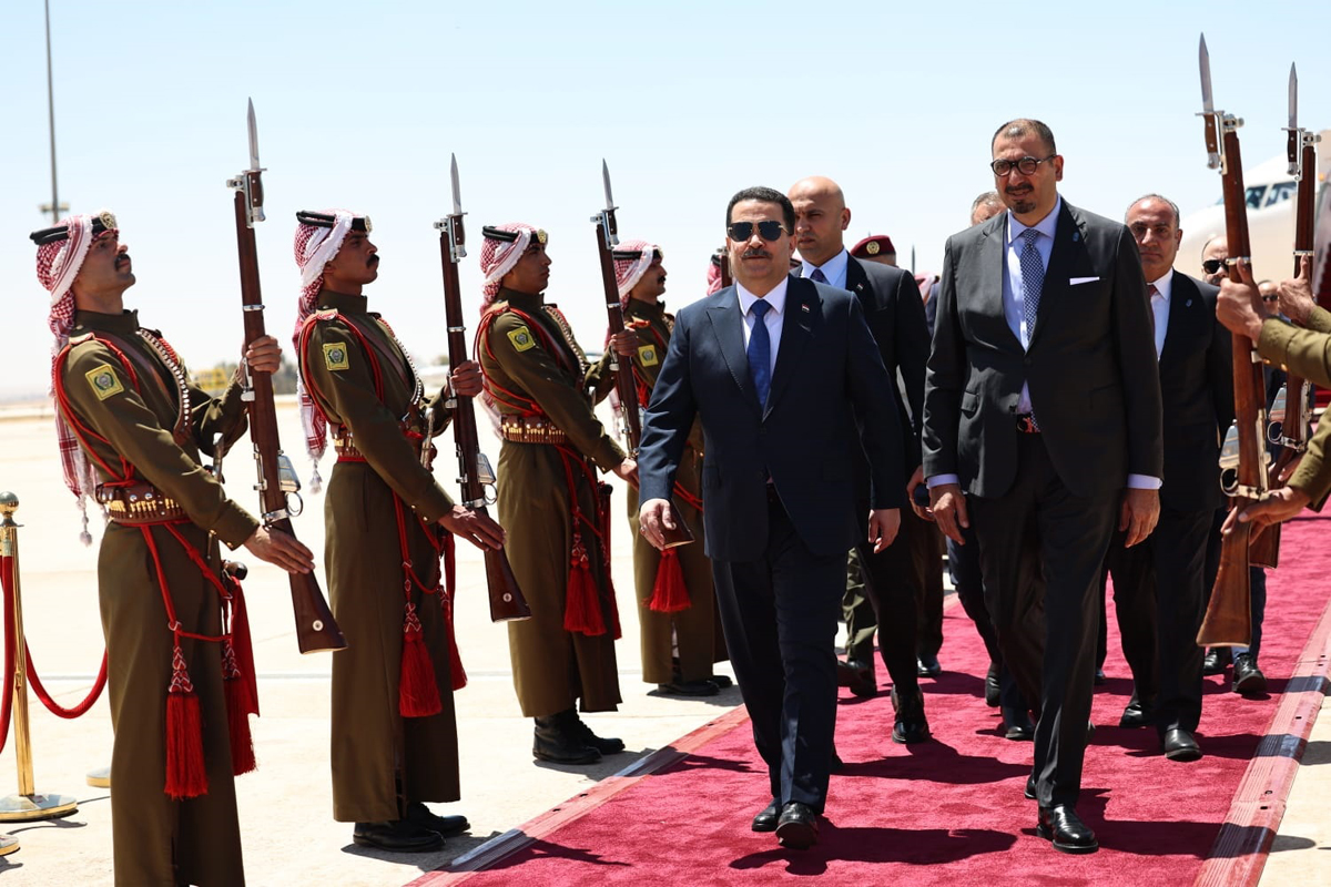 رئيس الوزراء العراقي ووزير خارجية اليونان يصلان إلى عمان