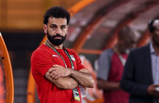 الفرعون المصري صلاح يغادر معسكر منتخب بلاده