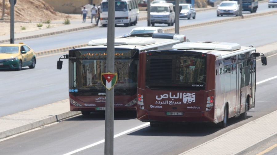 سياج لإغلاق ممر الباص السريع في صويلح