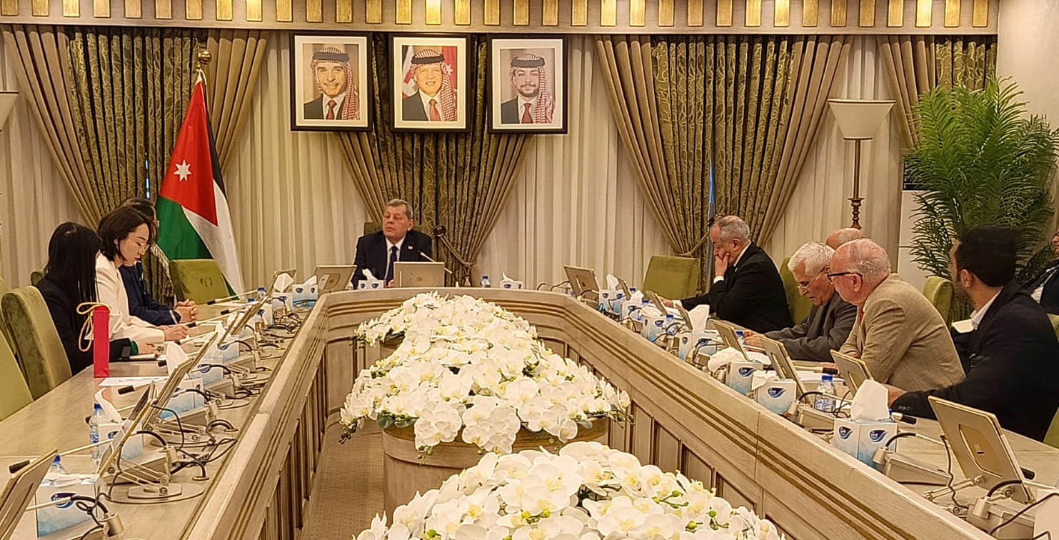 لجنة فلسطين في الأعيان تلتقي السفير الصيني 