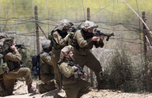 الاحتلال يطلق النار على مزارعين فلسطينيين في بيت امر 