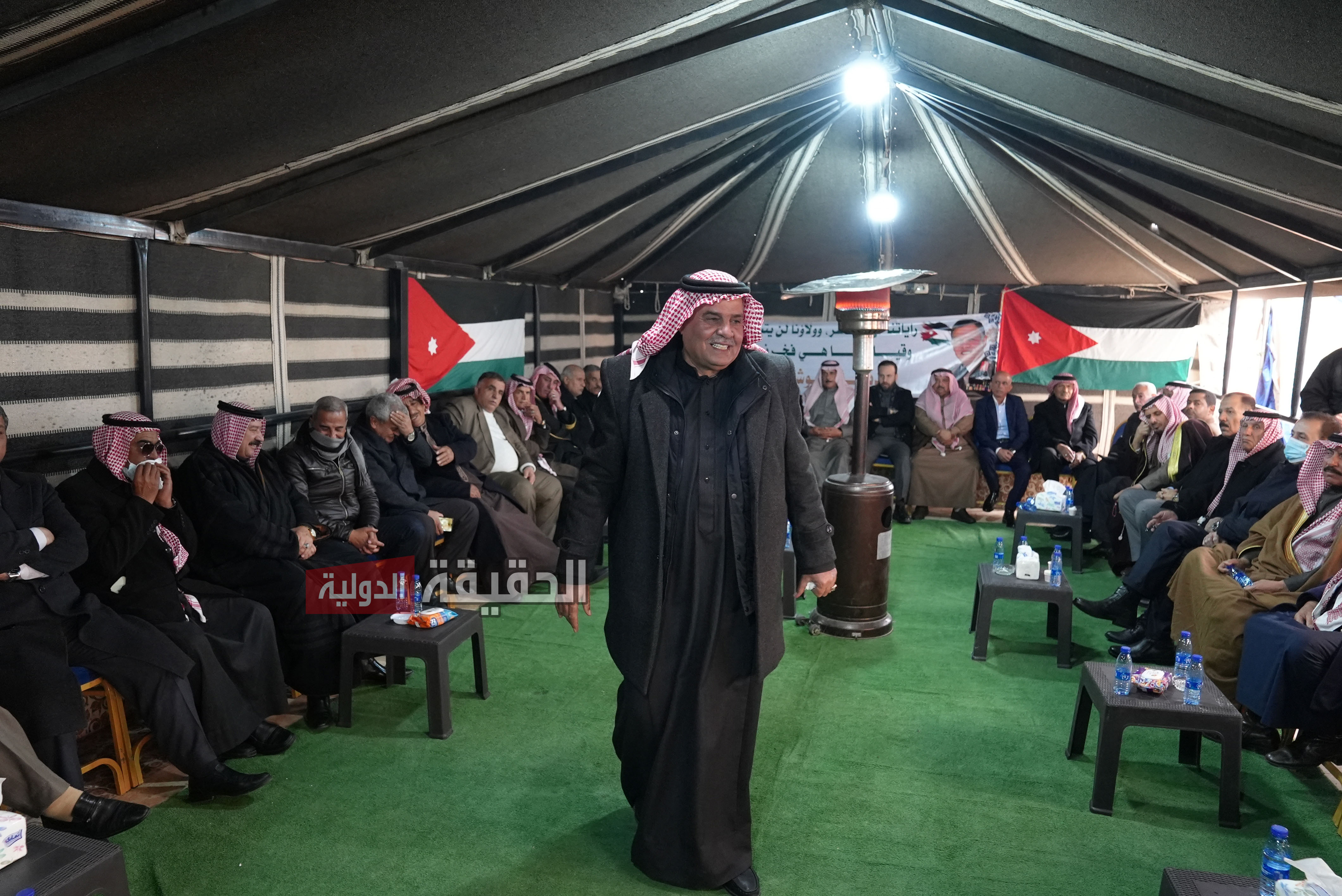 شيوخ ووجهاء الاردن من ديوان عشيرة النعيم بالبادية الشمالية الغربية تؤكد وقوفها خلف الملك - فيديو