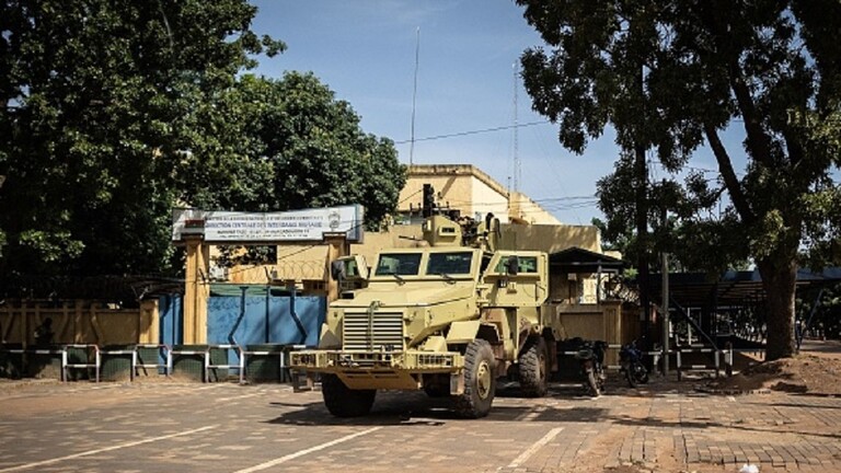 بوركينا فاسو تفرض حظر تجول في عدد من مناطق البلاد الحدودية لمكافحة الإرهاب
