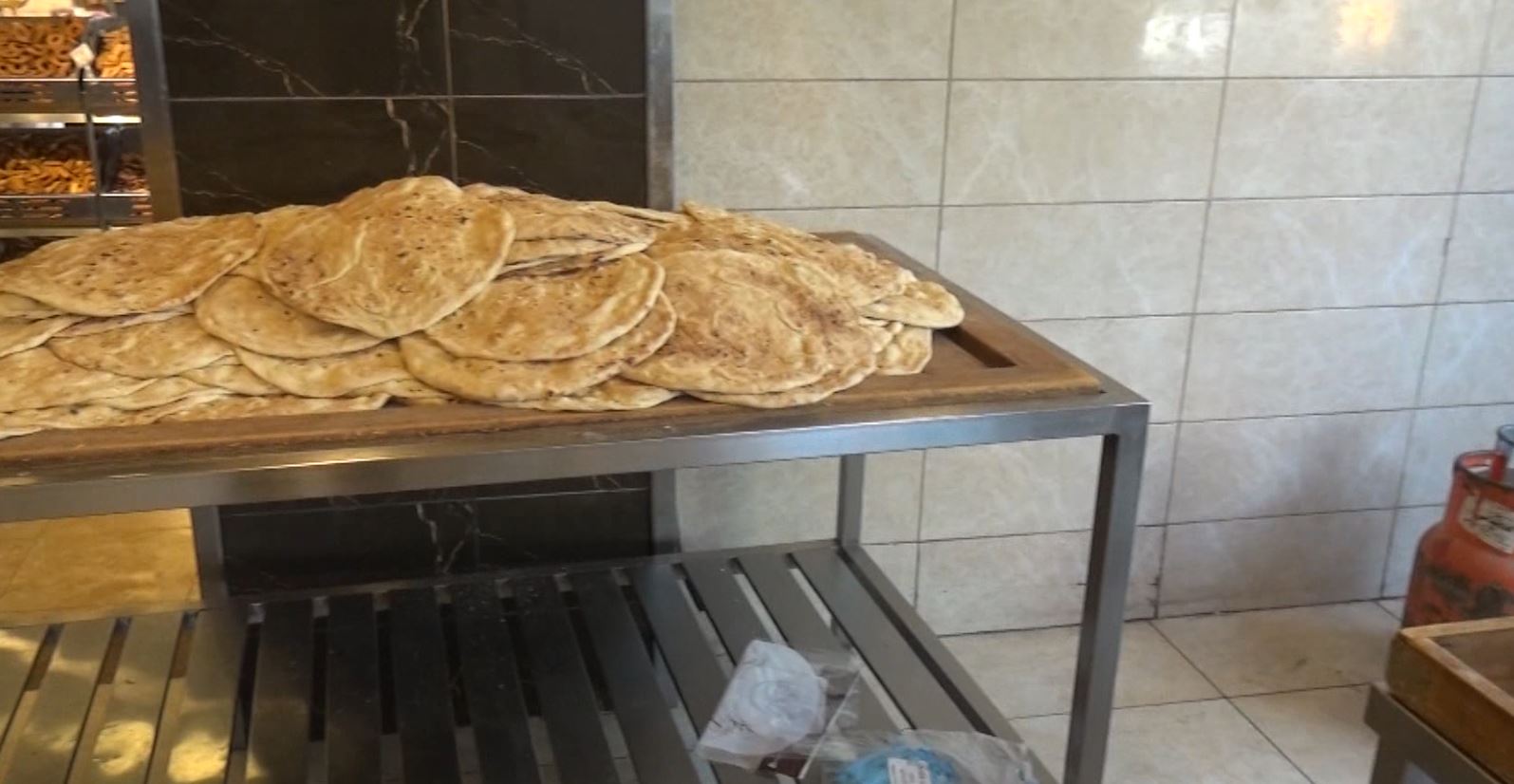 "الغذاء والدواء" توقف اشهر مخبز في جنوب عمان.. تقرير تلفزيوني