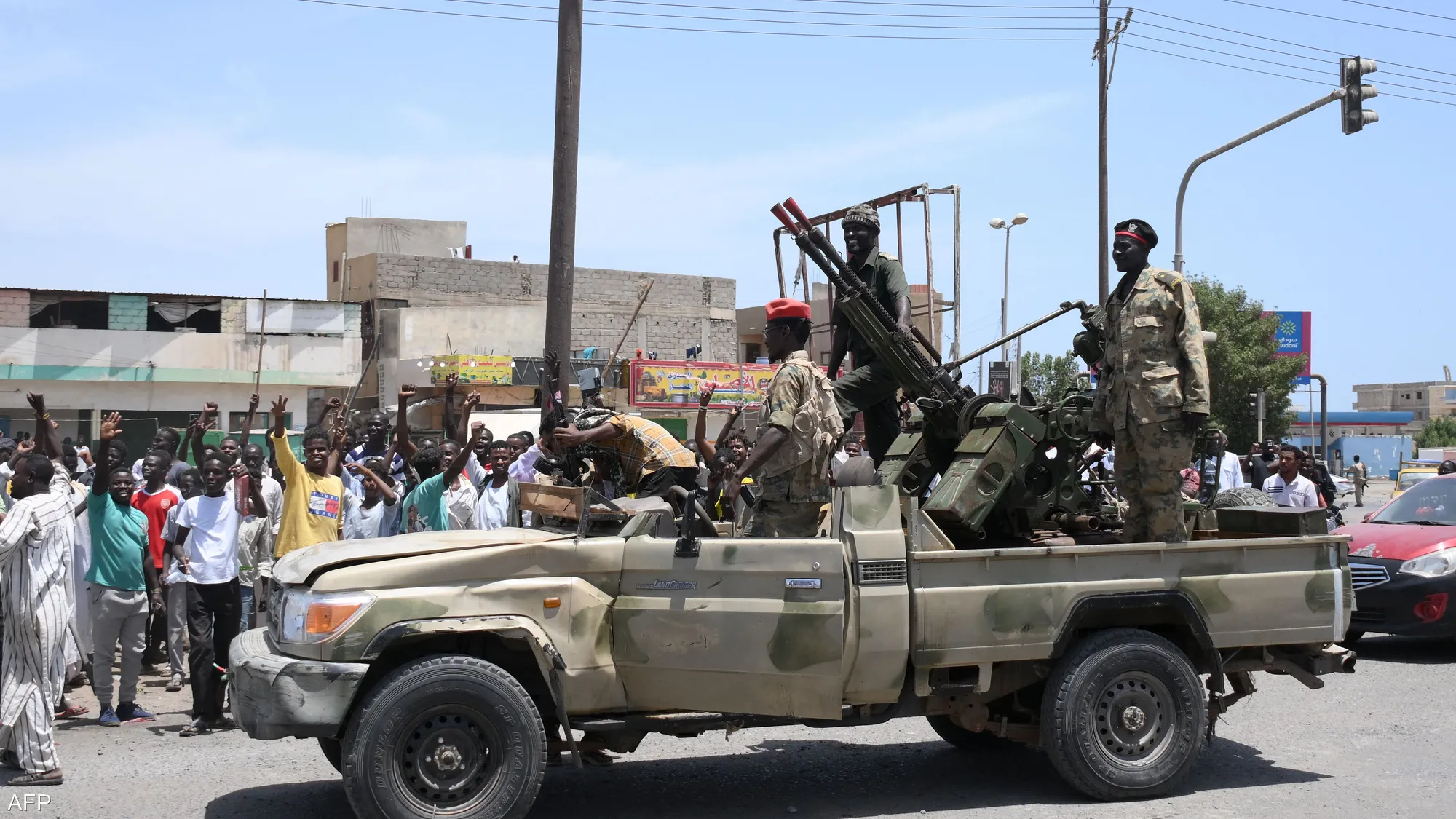 السودان.. قصف جوي في الفاشر والدعم السريع يدخل سباق المسيرات