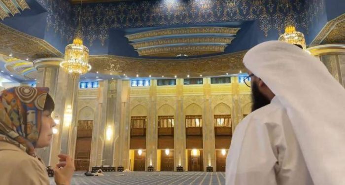 انتقادات في الكويت بسبب دعوة السفيرة الأمريكية لزيارة "مسجد الدولة الكبير"