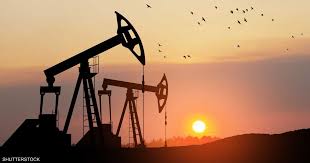 النفط يصعد بأكثر من 4% في أسبوع وسط مخاوف بشأن الإمدادات