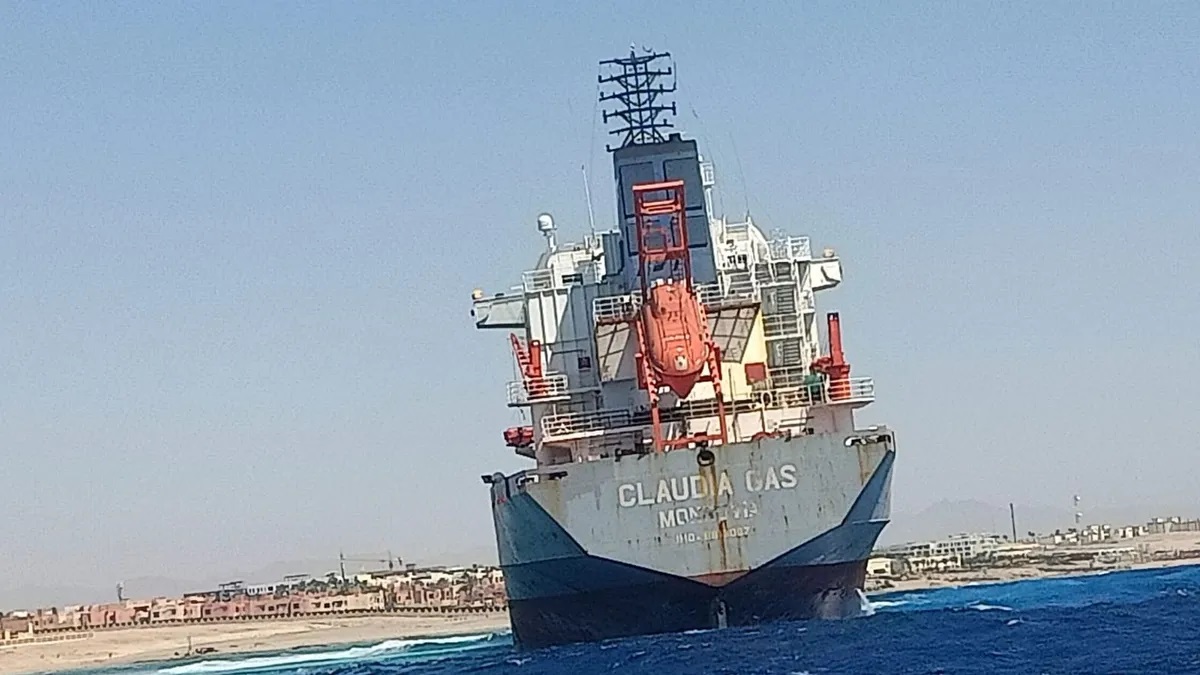 تحريك ناقلة غاز جانحة في خليج العقبة إلى ميناء مصري