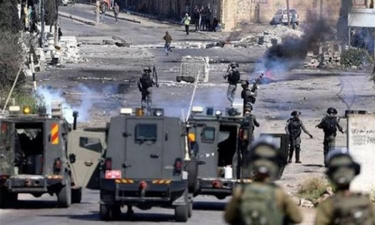 إصابتان إحداهما خطيرة خلال مواجهات مع الاحتلال في نابلس